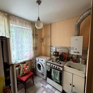 Здам 2 кімнатну квартиру  по вул . Киівській р-н центру