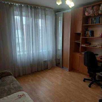 Продам 2-х кімнатну квартиру 59 кв.м  пр. Аерокосмічний