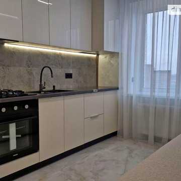 Продаж 1к Квартира Тролейбусна вулиця