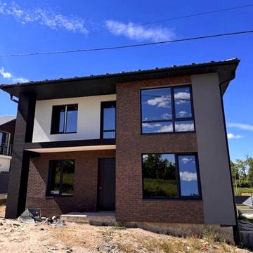 Продаж окремо стоячого будинку 170кв .м і 5 сотками землі