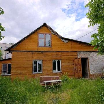 Продам  будинок в місті, потребує завершення