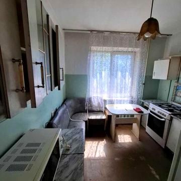 Простора 2-кімнатна квартира .Виставка
