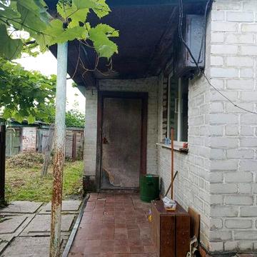 Будинок в селі Леньків круг.