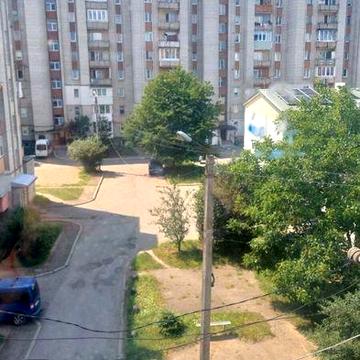 Продаю компактну 2 -ну квартиру у затишному дворику у місті Стрий