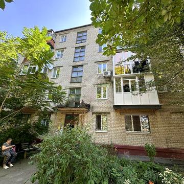 Продаж 2 кімнтаної квартири з новим евро- ремонтом ,Раківка,  3/5 поверх ЖК Східна 36