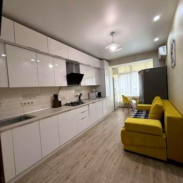 Оренда затишної 1к квартири в самому центрі міста.Містечко Центральне