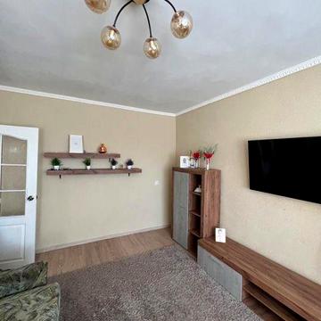 Продам три кімнатну квартиру м Іванків 60 км до Київа