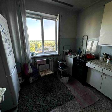 Терміново продам  2 кімнати  квартиру  на Проспекті Незалежності  42