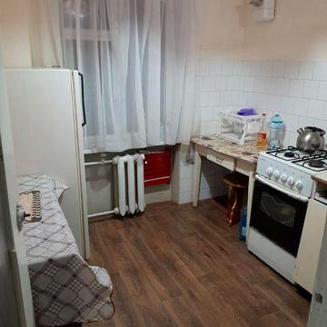 Продаж 1 кімнатна квартира вул. Ряшівська, житловиц стан.