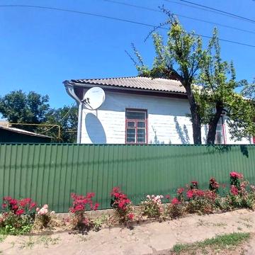 Будинок в районі магазину Caramel (колишній Кармелюк)