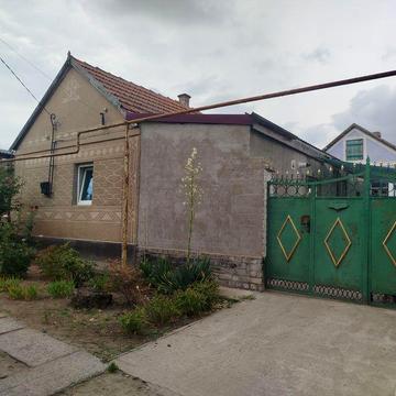 Обміняю дім на квартиру