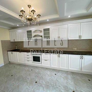Оренда 4-кімнатної квартири 160 м² Центр, вул. Олександра Кониського