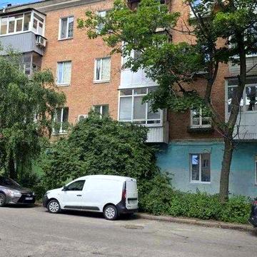 Продам 2-кімнатну квартиру біля парку Перемоги