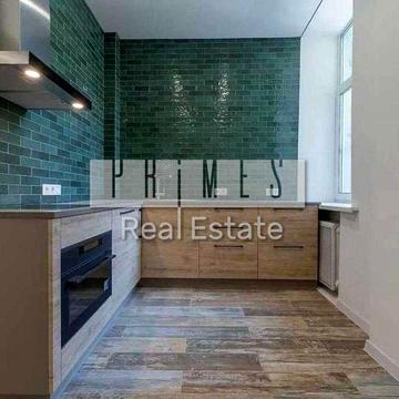 Продаж 3-кімнатної квартири 97 м² Центр, вул. Богдана Хмельницького