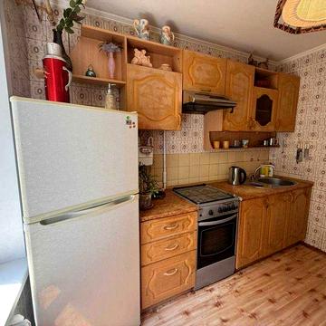 Продам 2к квартиру 49м на среднем этаже в ЦЕНТРЕ, Минина, 42000$, безнал