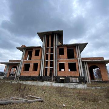 Будинок 500 м² в Ірпені біля озера • 19 соток • 45 кВт • вигідна ціна