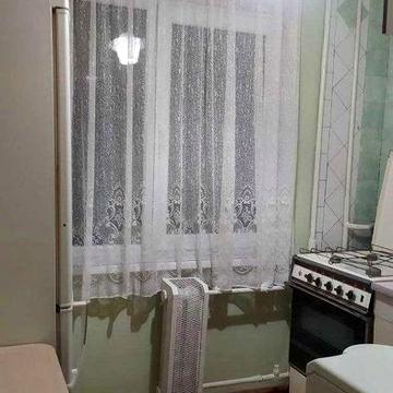 2 кв на П. Поле м. 23 Августа 7-10 мин.