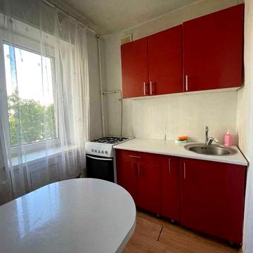 Продам однокімнатну квартиру вул.Гетьмана Вадима (Індустріальна),буд.38, Соломянський р-он, Караваєві Дачі