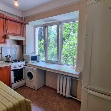 Продам 2 кімнатну квартиру Дзюби Івана (Сосніних Сімї), 2а Святошин, Борщагівка
