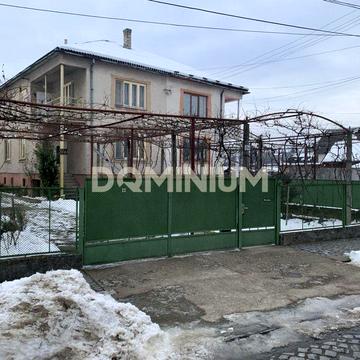 Будинок поруч із центром,Виноградів вул.Партизанська