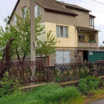 Терміново обміняєм на квартиру в західних регіонах.