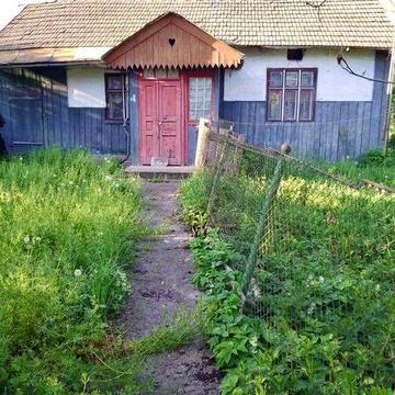 Будинок у селі Залуква