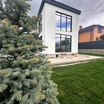 Будинок в стилі Хай тек з неймовірним видом, газ, бомбосховище