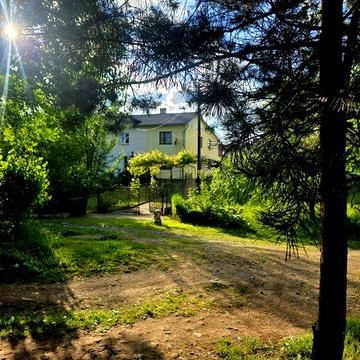 Продається  будинок. Працюєм з бюджетними коштами.
