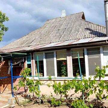 Продається житловий будинок в смт.Краснокутськ