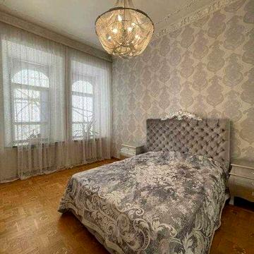 Продаж 3-кімнатної квартири біля Парку Шевченка — Канатна!