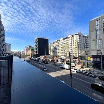 1.5к видова, в центрі міста, з великою терасою, ЖК ярко центр