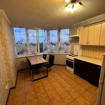 Здам однокімнатну квартиру! Метро житомирська 10 хв (пішком)