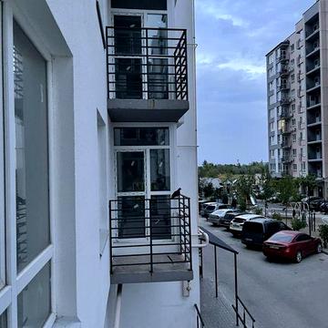 Продається велика квартира ЖК Брама-2 під ваш ремонт ЖК Брама-2