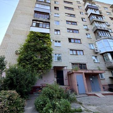 Продам 3-шку центр 1 поверх