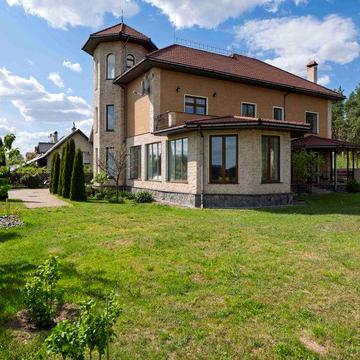 Продам будинок. ВІД ВЛАСНИКА. БЕЗ %. Будинок з басейном. Колонщина. Від Києва 15 км