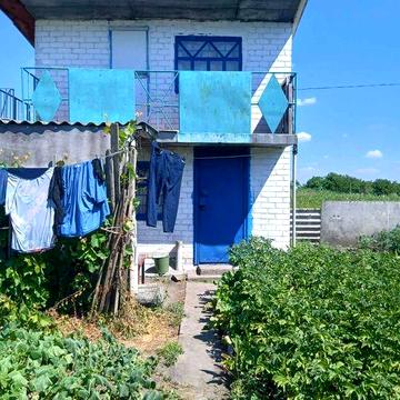 Продається дача в  федоренках Хмельницька громада. Участие 8.17 соток приватизованих домик 2 єтажний 2/5 метров не приватизований душевая  сарай