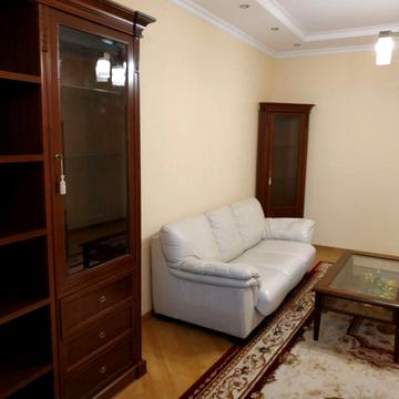 Продам 2-ну квартиру в центрі міста по вул.  Л.Українки.