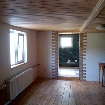 Продам будинок зі зручностями та гаражеи
