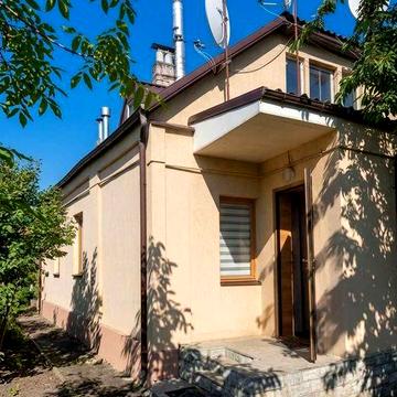 Продається затишний цегляний будинок 71 м² з ремонтом та ділянкою 0,76 га