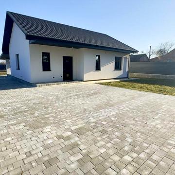 Продам будинок поблизу Луцька  власник ремонт меблі побутова техніка Є оселя сертифікат