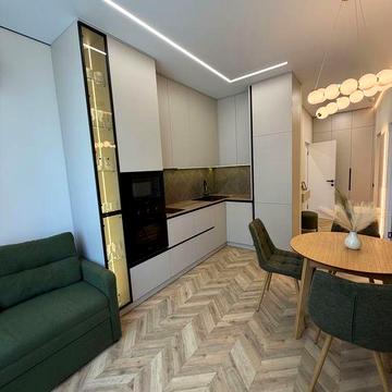 .ЖК Атмосфера. Однокімнатна. 37 м², Вид у двір. Переуступка