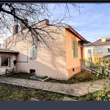 Продаж квартири особнячного типу
