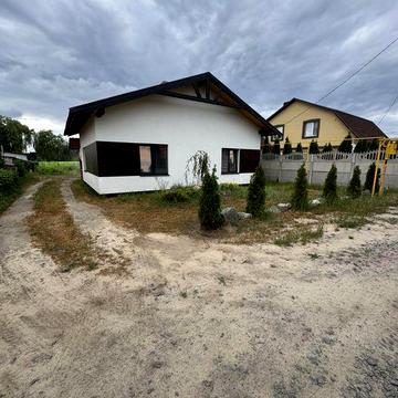 Продається житловий будинок з новим ремонтом у м. Костопіль
