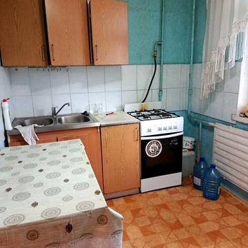 Оренда 1кв Чорних Запорожців вул  Воскресенка
