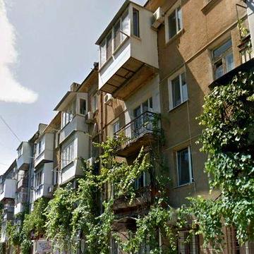Продам 2 комнатную квартиру на Довженко