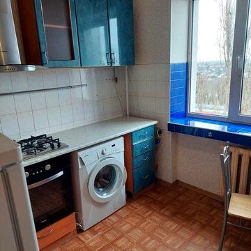 Сдаю однокомнатную квартиру в Октябрьском.