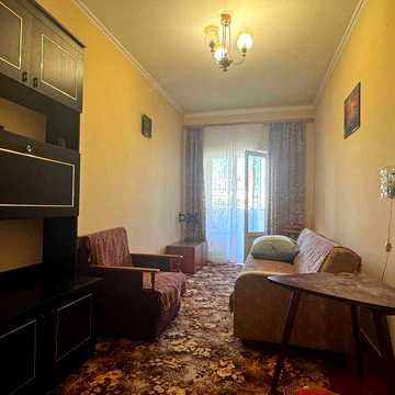 Продаж 2-кімнатної "київки" на Полєтаєва