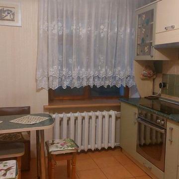 Анатолія Петрицького вул., 7