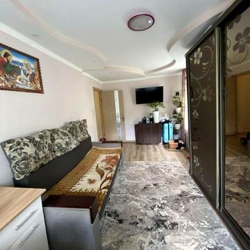 Продаж 2 кімнатна квартира вул. Любінська, євроремонт, балкон, меблі.