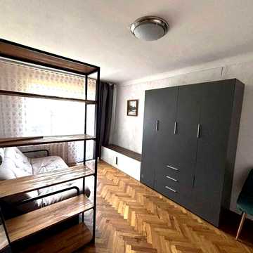 Трикімнатна квартира в жилому стані по вул.Щербаківського!